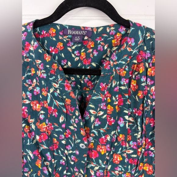 Roaman’s women’s floral green v-neck hi-low tunic. Size 12W. - Picture 5 of 6